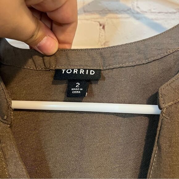 Torrid Harper Gauze Button Down Blouse size 2 - Picture 5 of 7